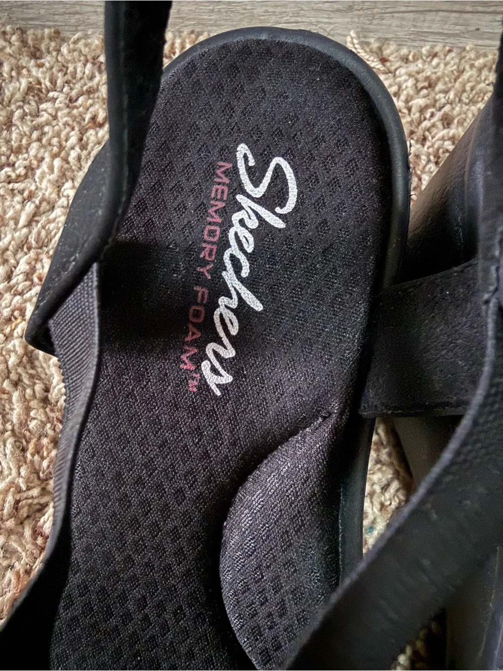 Skechers Rumblers Queen B Black Wedge Sandals Rhinestone NWOT Size 10